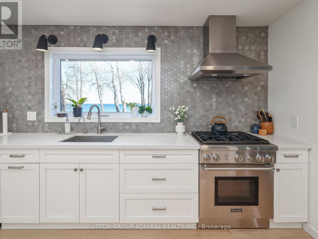 112 Bayshore Drive, Lake Simcoe