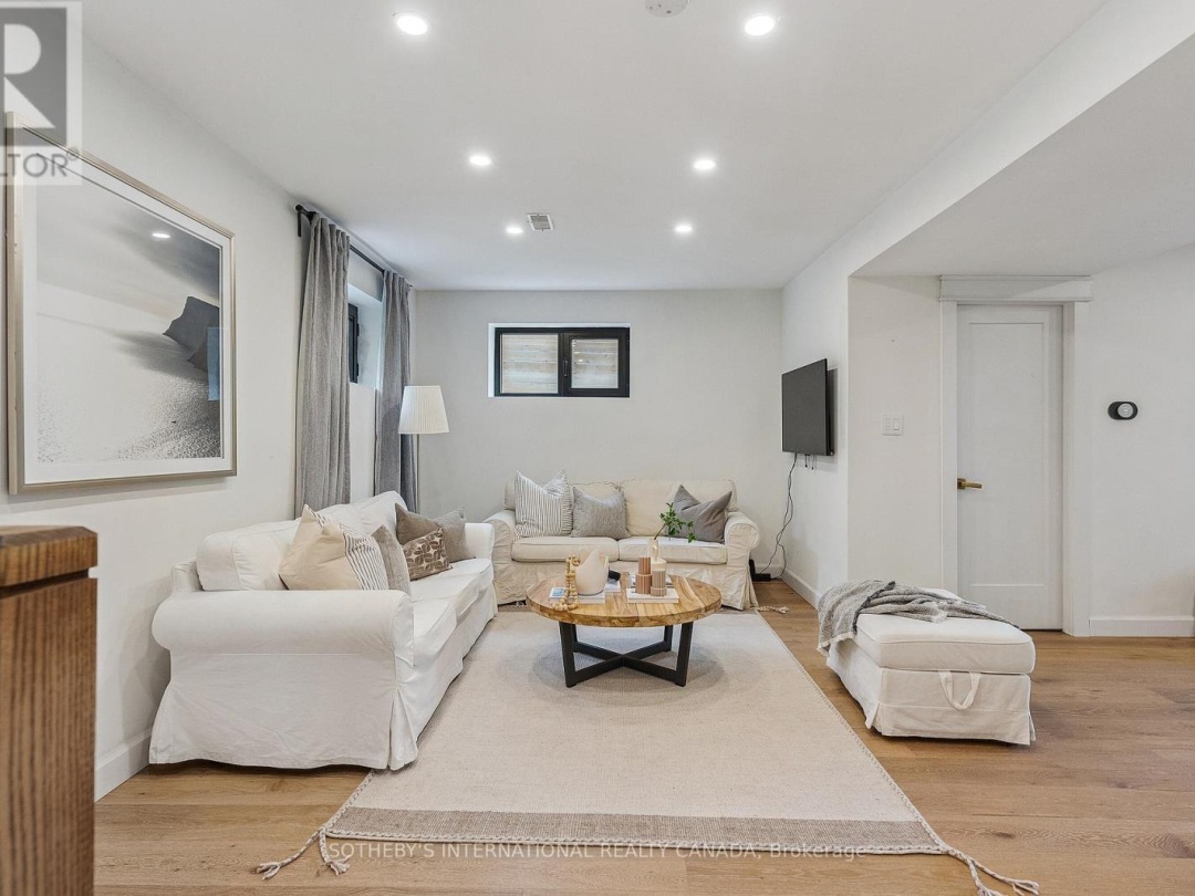 25 SILVER BIRCH STREET, 