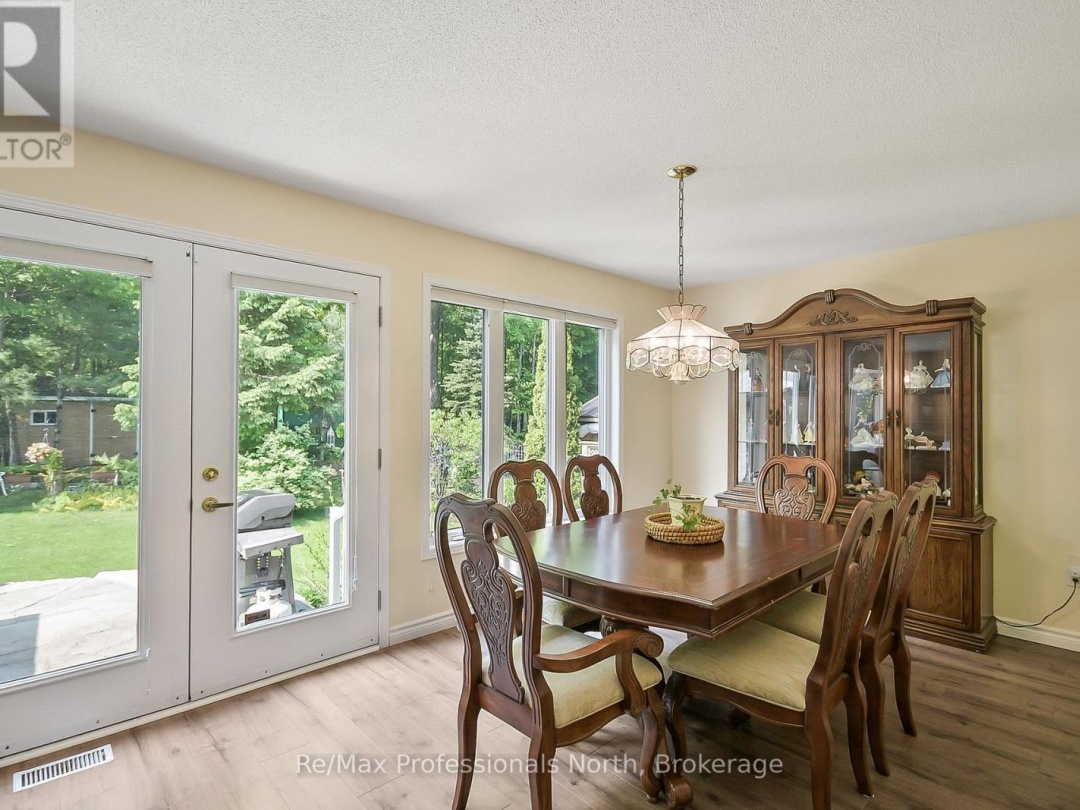21 WOODMAN'S CHART, Gravenhurst (Muskoka (S))