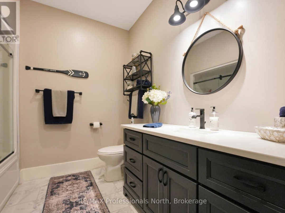 1034 Lone Wolf Crescent, Percy Lake