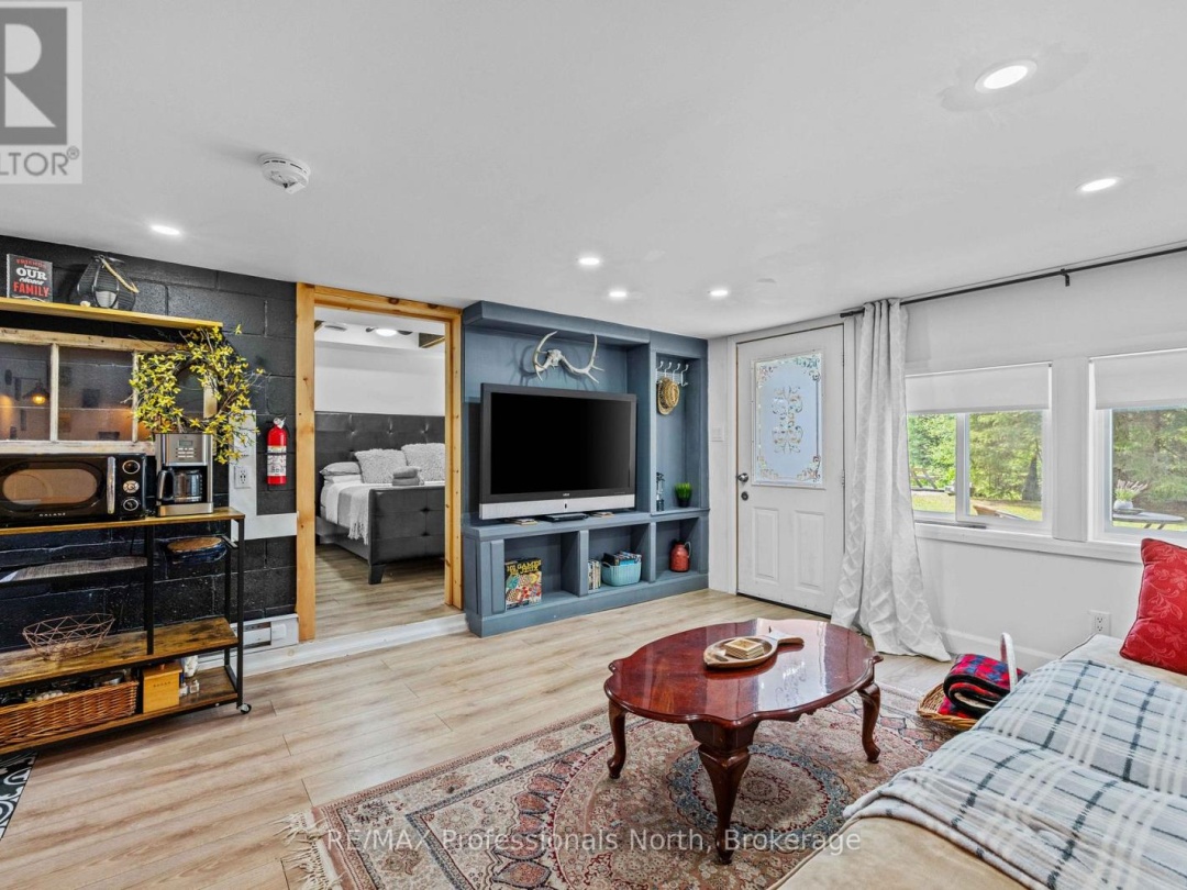1009 SUMMERVILLE ROAD, 