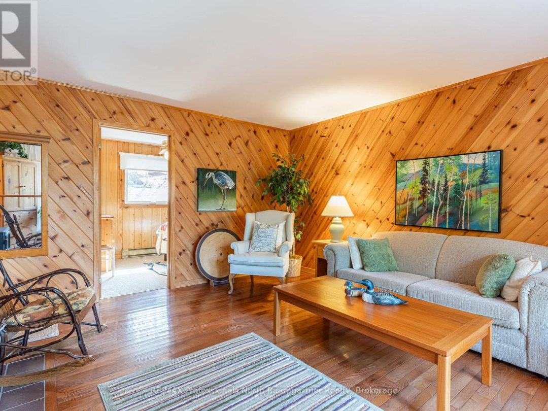 1117 Mink Road, Long Lake