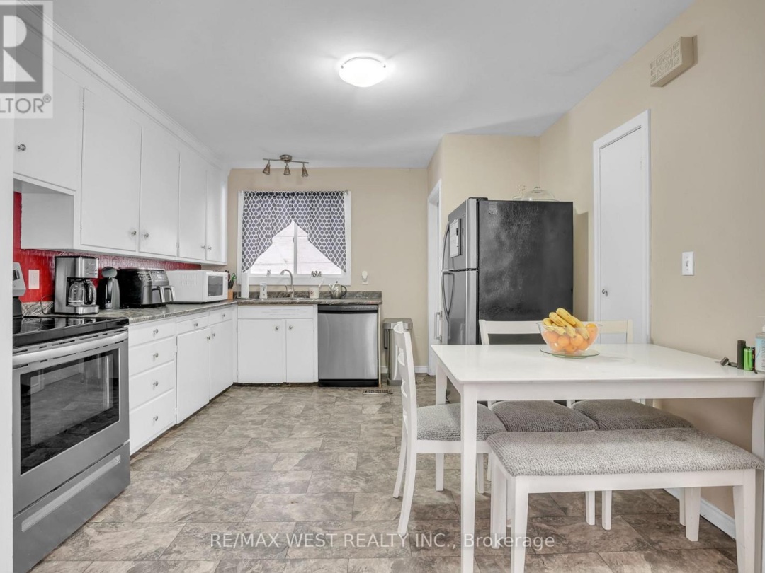 408 COUCHICHING POINT ROAD, 