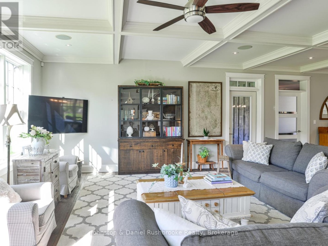 1422 MUSKOKA RD 118 ROAD W, 