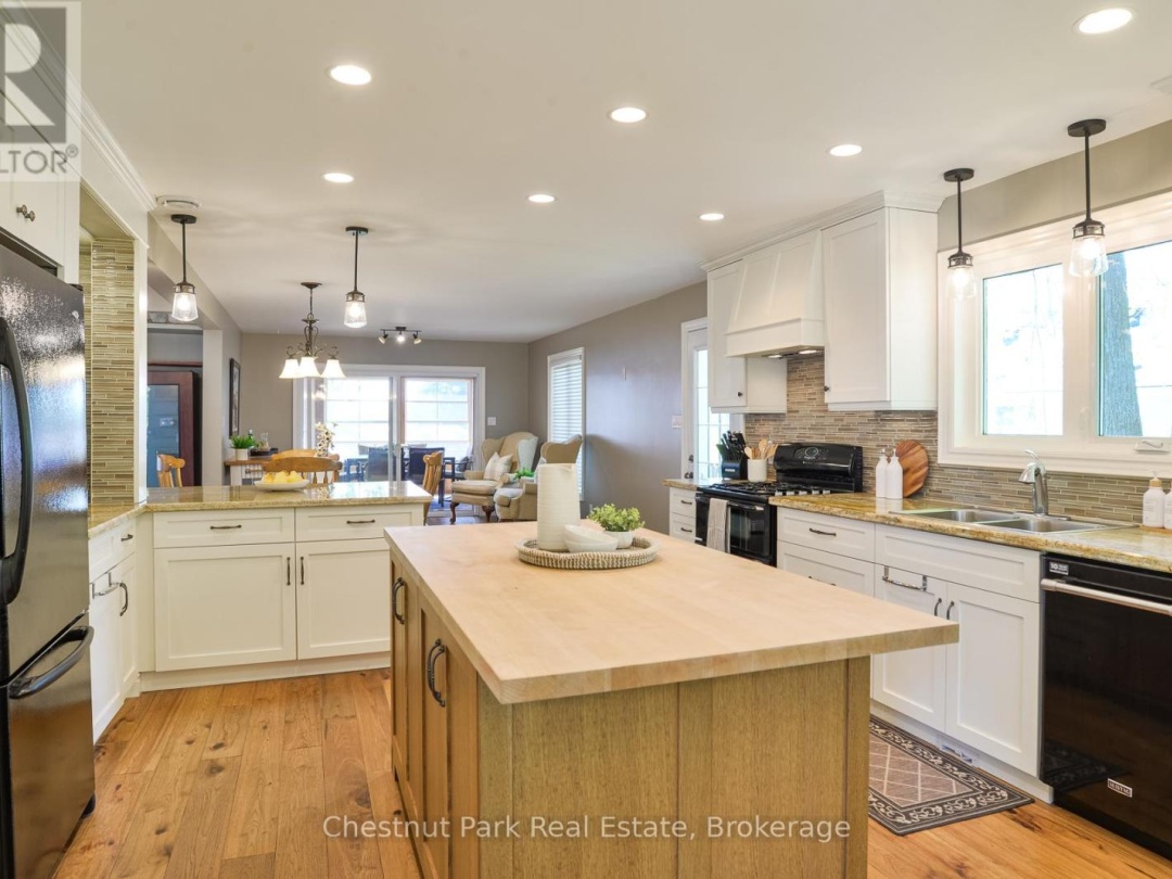 3547 Lauderdale Pt Crescent, Sparrow Lake