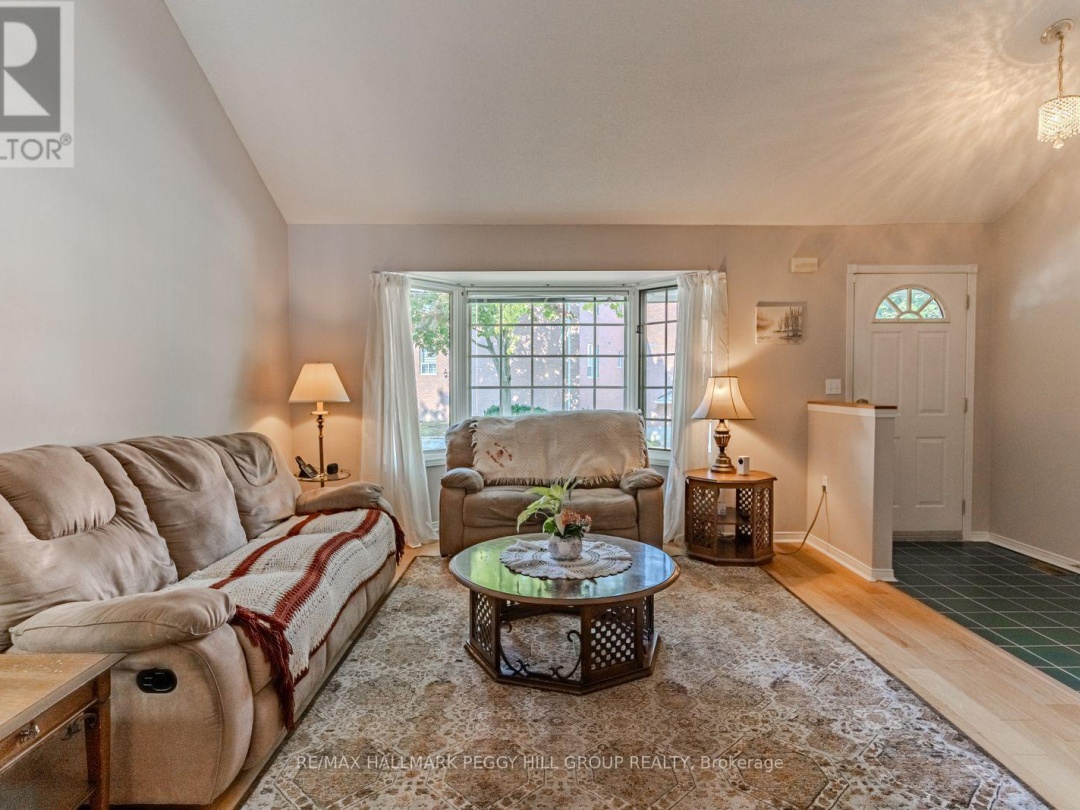 402 - 40 MUSEUM DRIVE, 