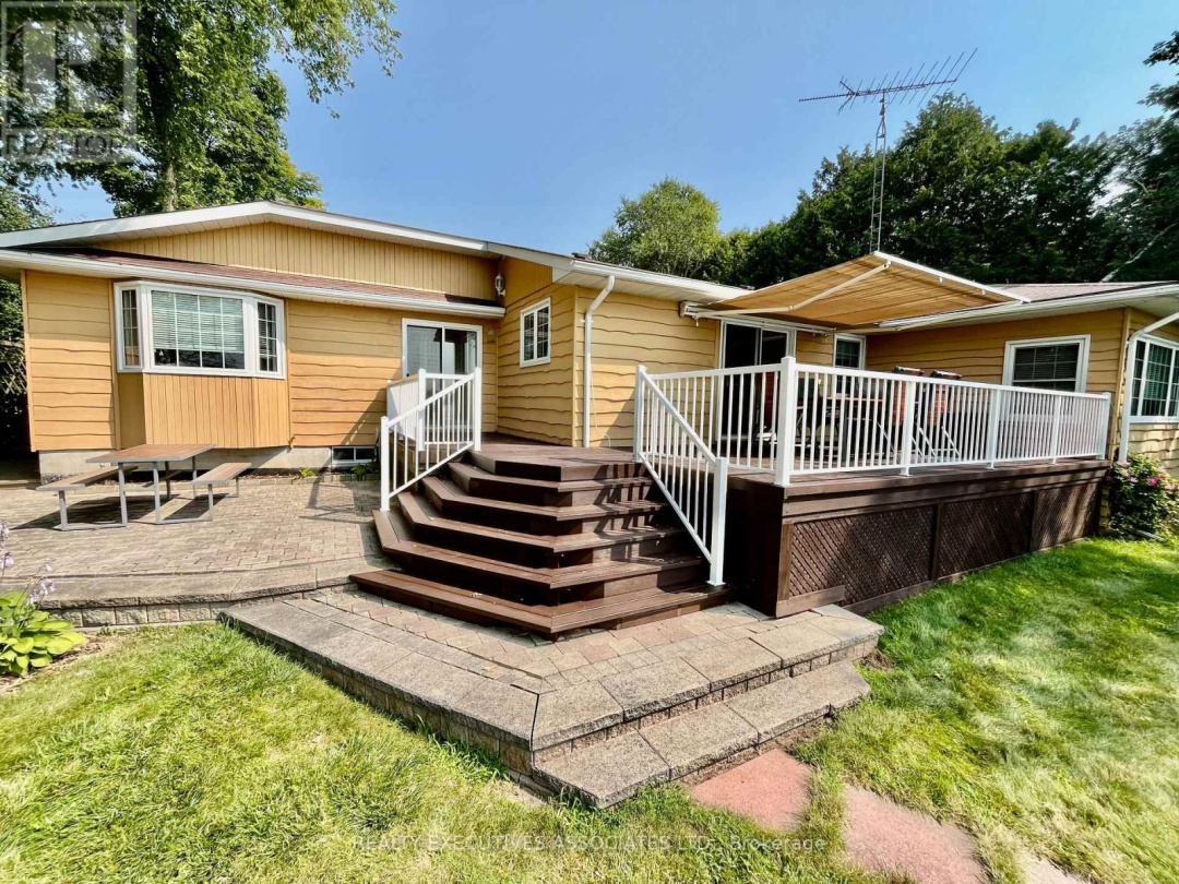 22 LAKEVIEW BOULEVARD, 