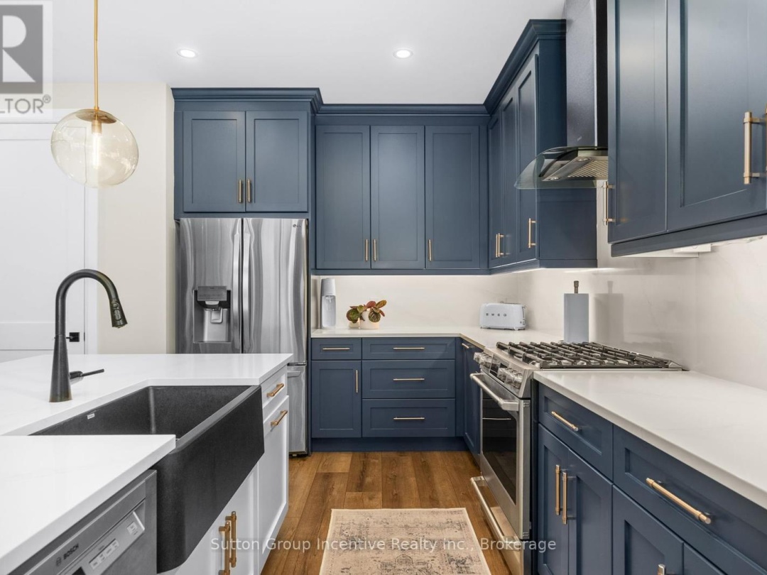 24 ST GEORGES COURT, 