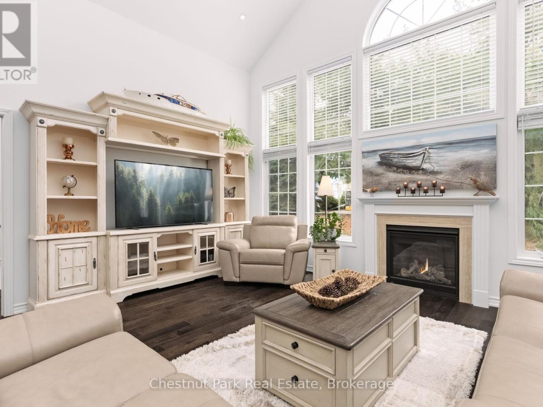 25 Durham Road, Muskoka River