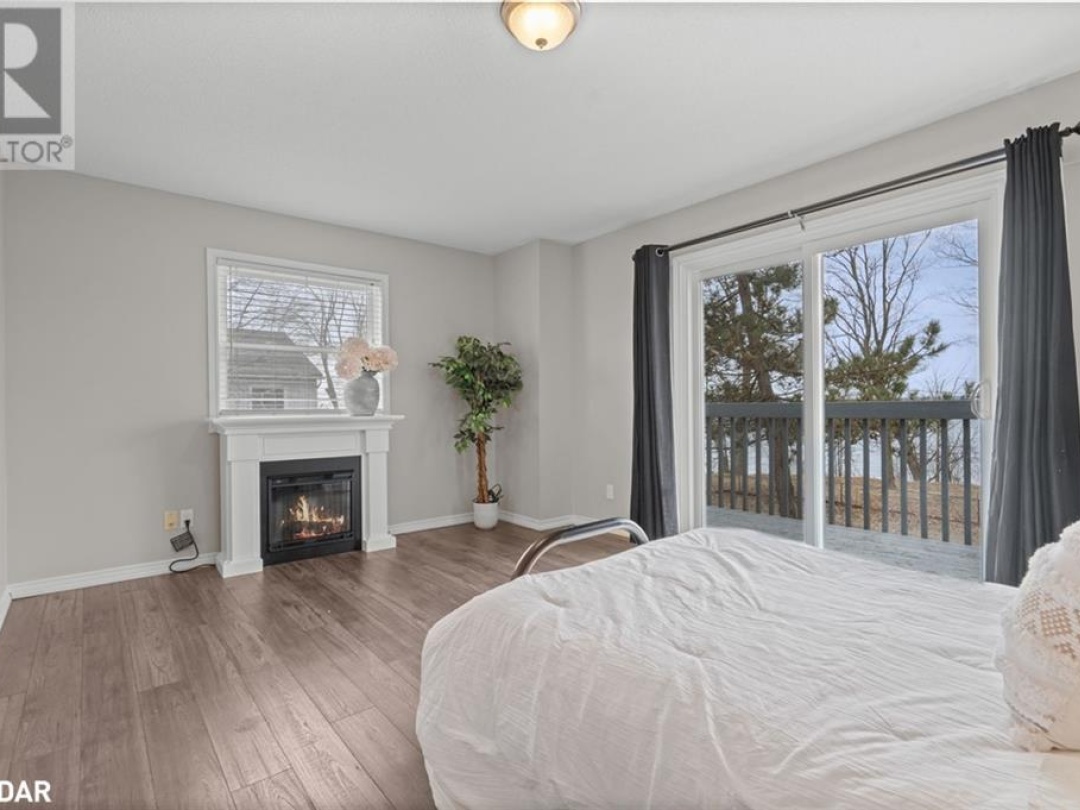 1 Olive Crescent Unit# 4, Lake Simcoe