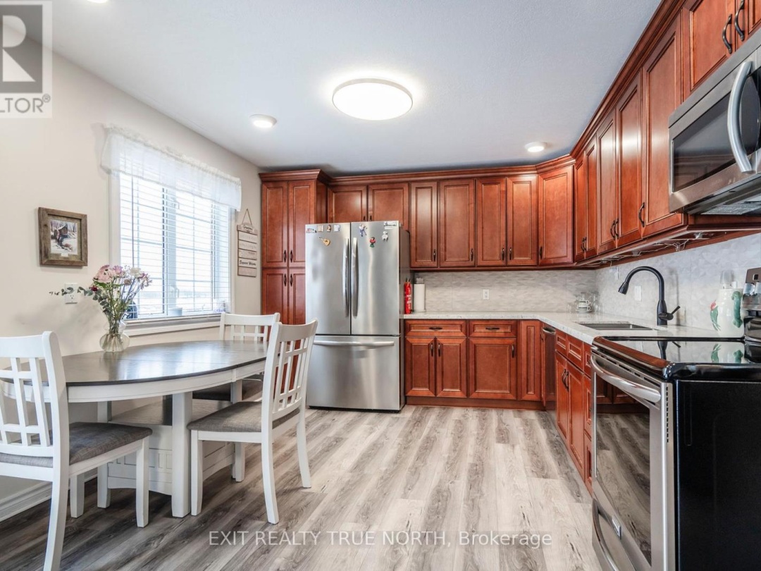 5 Hemlock Avenue, Georgian Bay