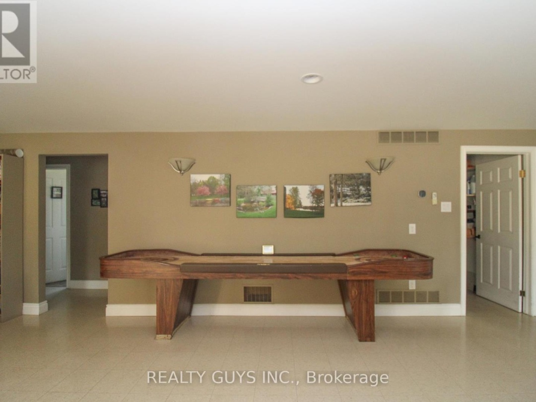 #204 - 200 EAST STREET S, 