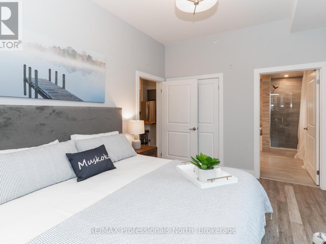 100 - 25 PEN LAKE POINT ROAD, 