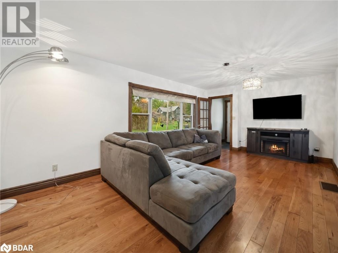 1012 Cowbell Lane, Severn Lake