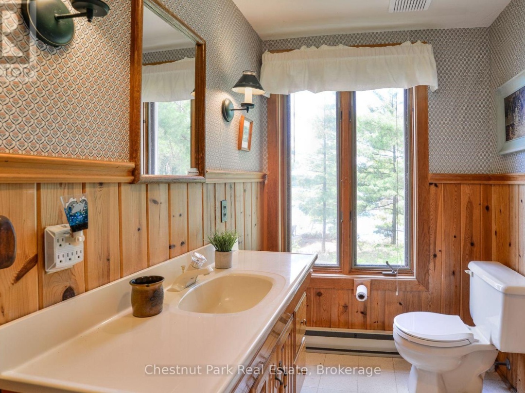 8 - 1869 MUSKOKA 118 ROAD W, 