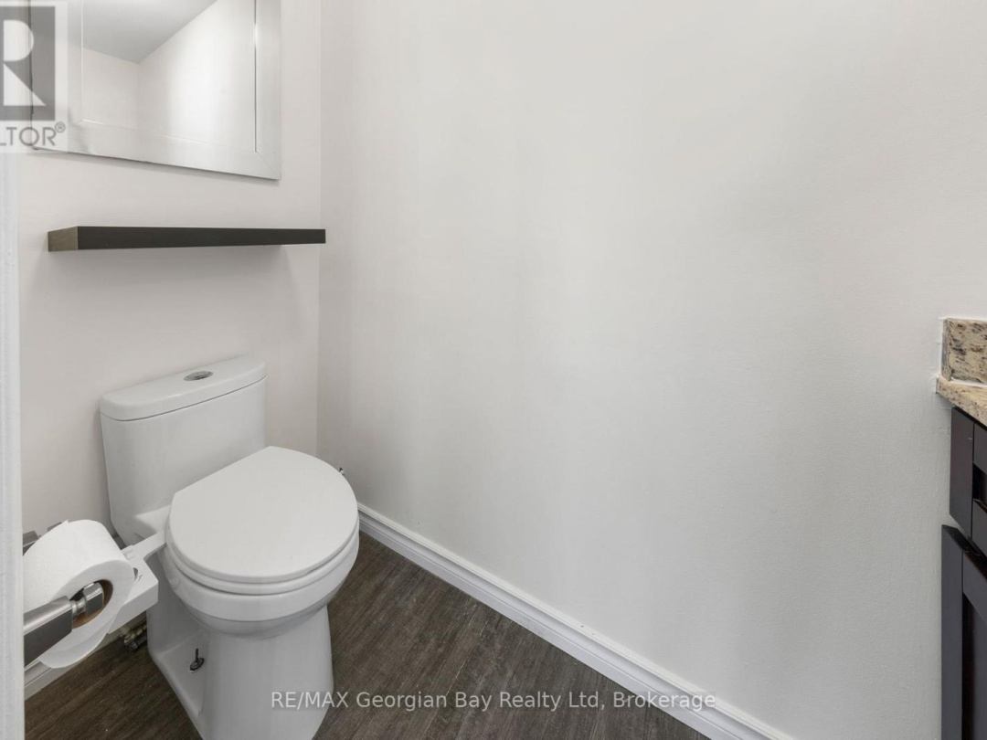 1745 TWIN OAKS CRESCENT, Matchedash 