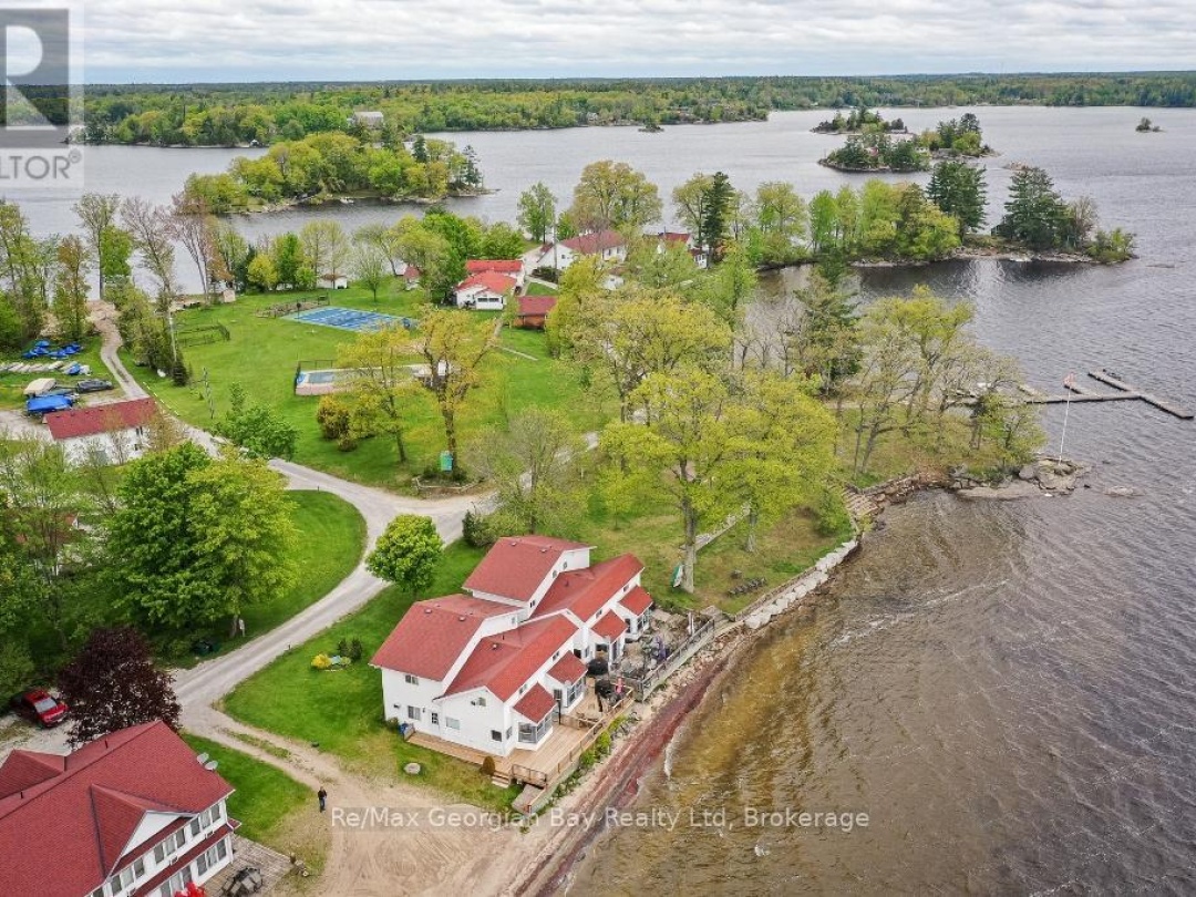 BEACH CHALET #3 - 1230 GRANDVIEW LODGE ROAD, 