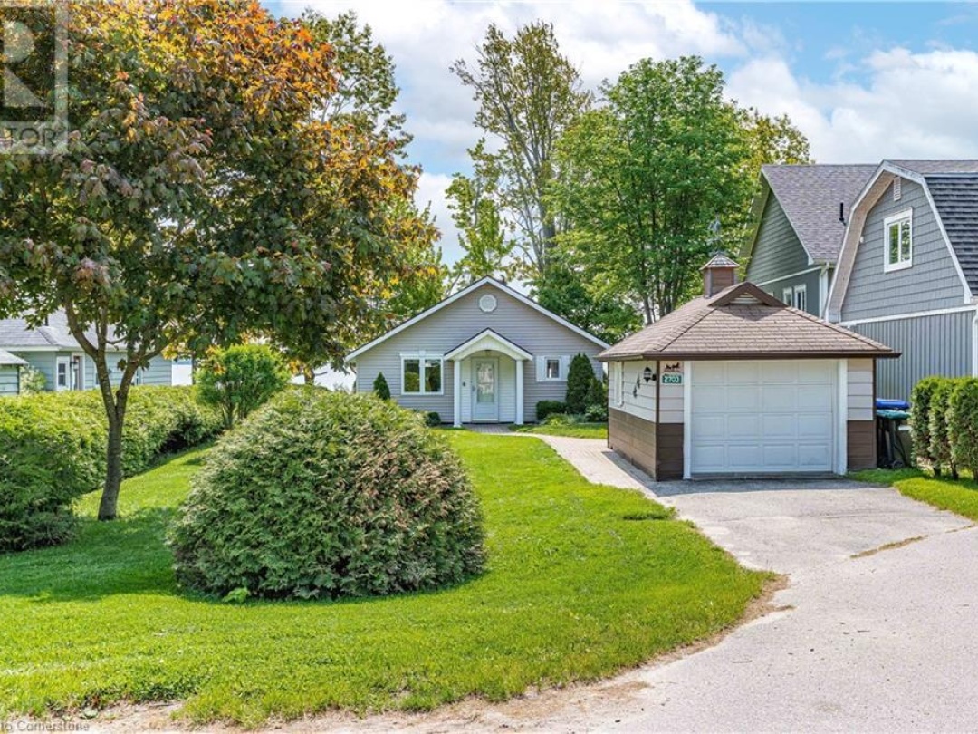 2703 LAKESIDE Drive, 