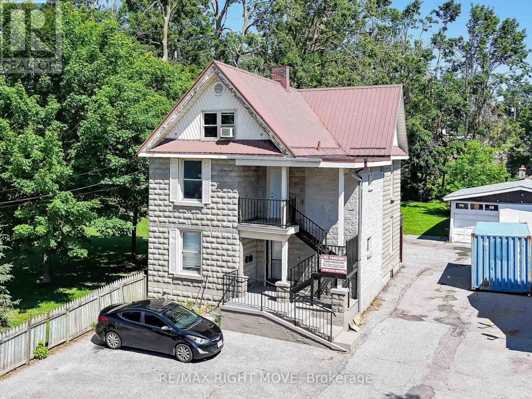 104 NOTTAWASAGA STREET, 