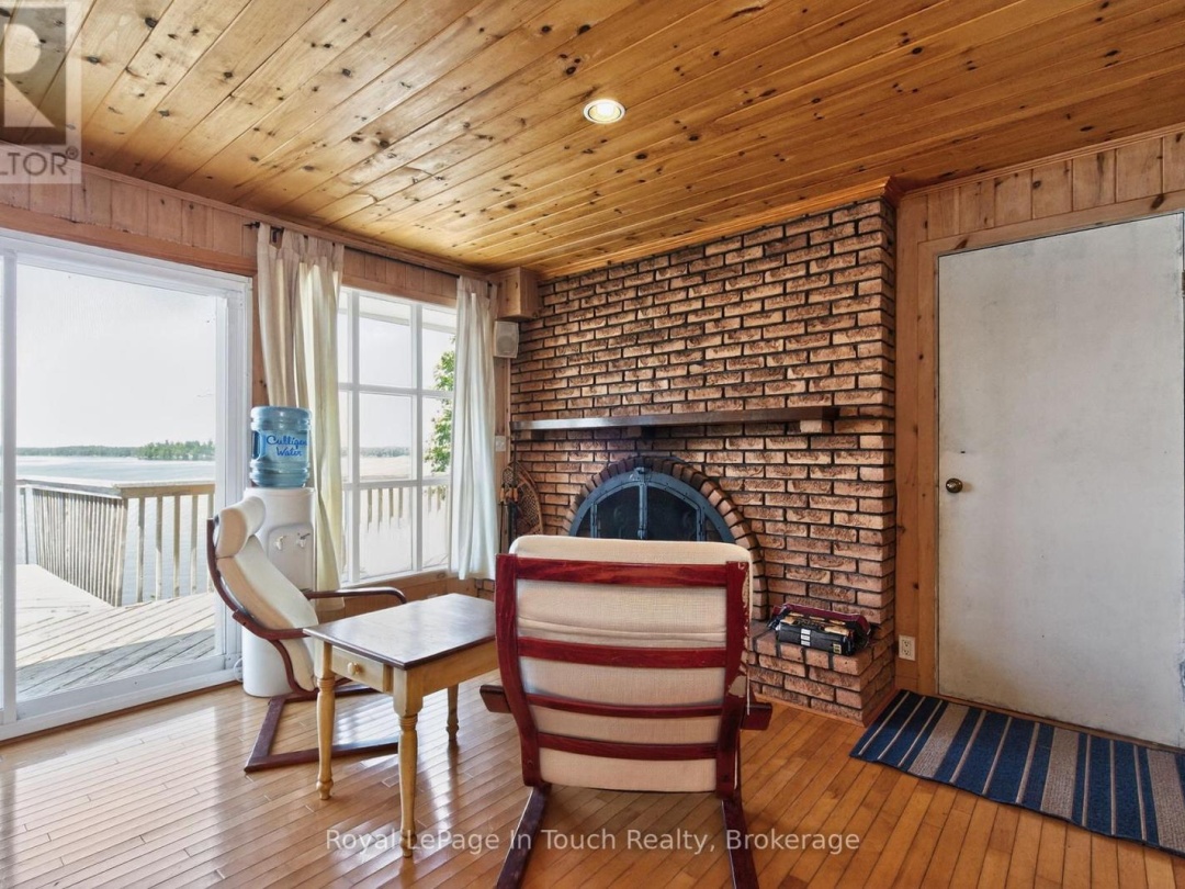 2 IS 270 SIX MILE LAKE ISLAND,