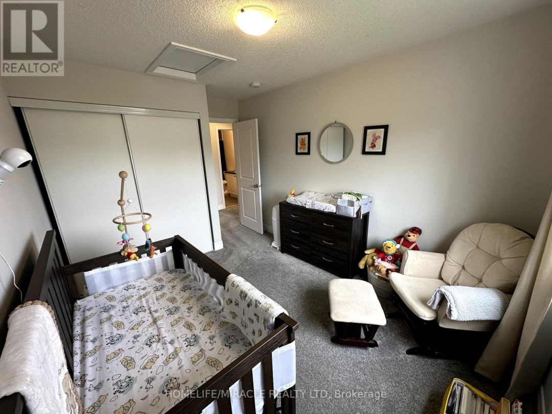 300 DAFFODIL COURT, 