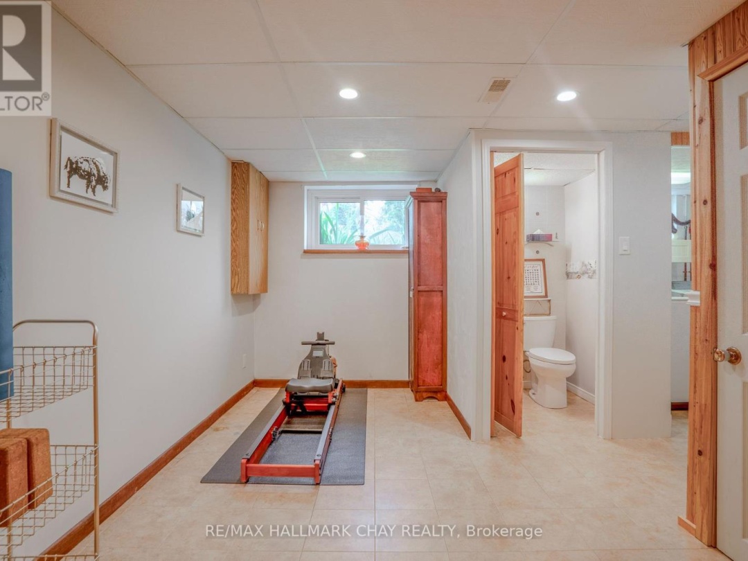 2 WALLIS STREET, 