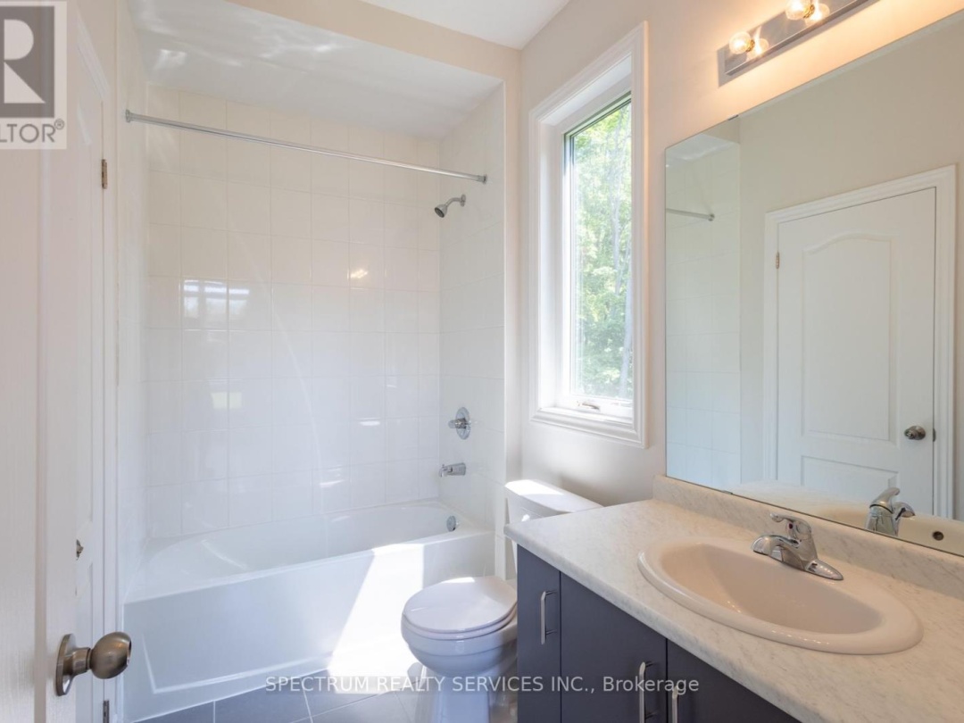 131 Marina Village Drive W, Georgian Bay