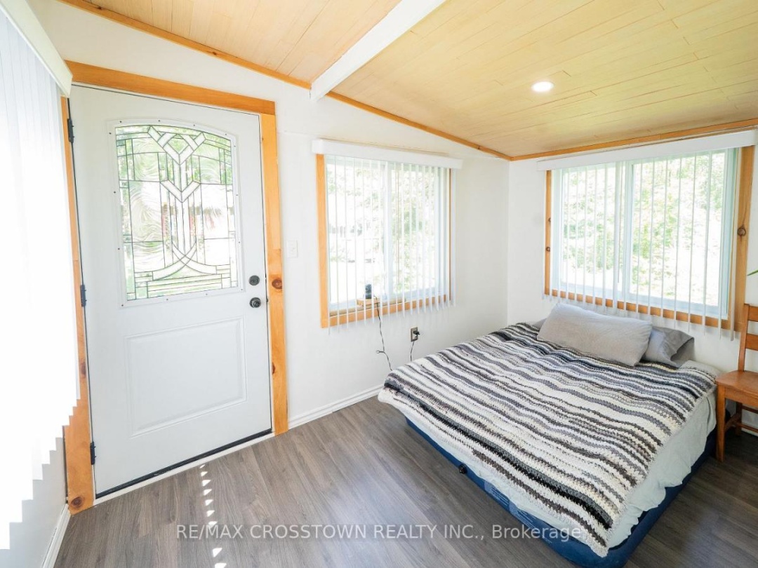 1161 UFFINGTON ROAD, 