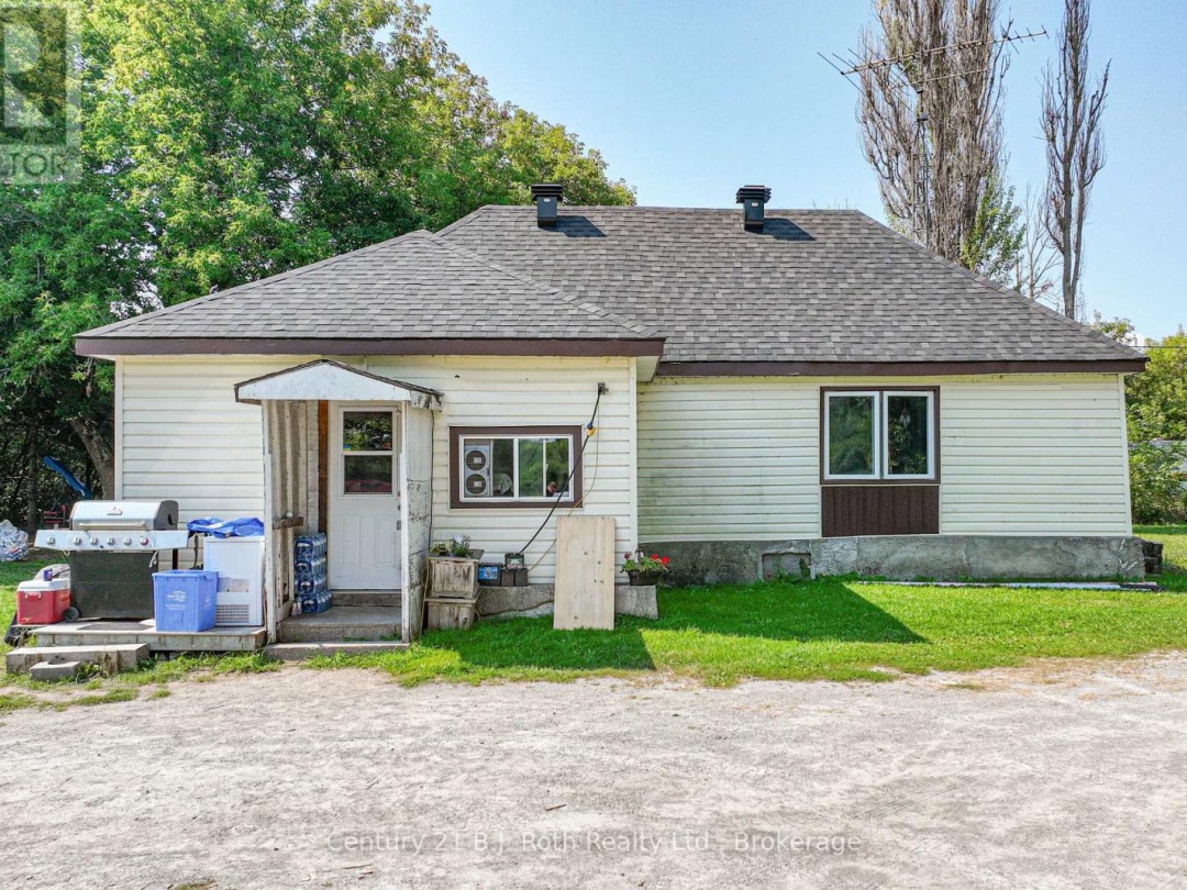 5135 SIDEROAD 25, 