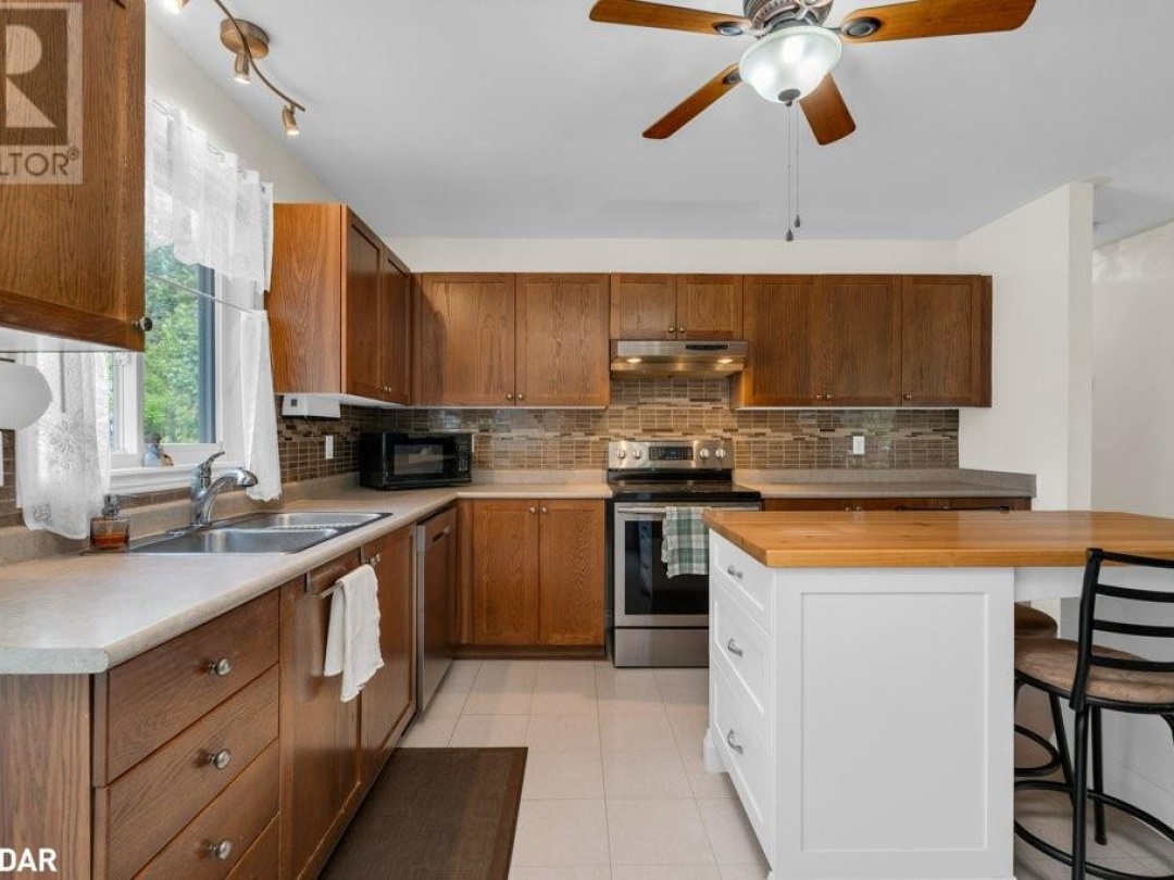 30 GEORGIAS Walk, 