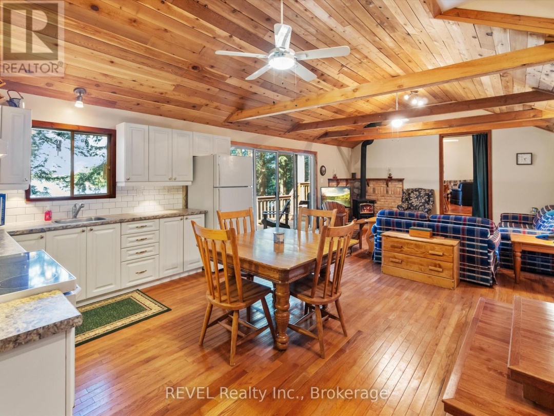 1077 Rignalls Road E, Wood Lake