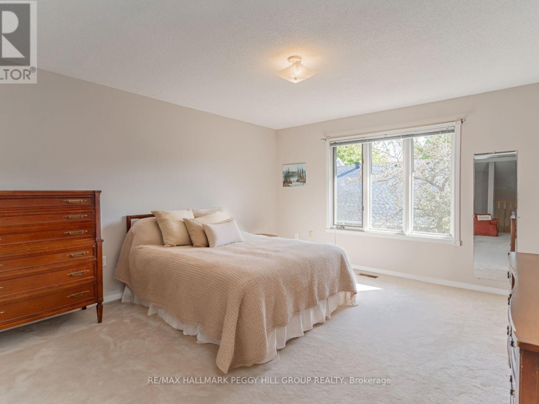 402 - 40 MUSEUM DRIVE, 