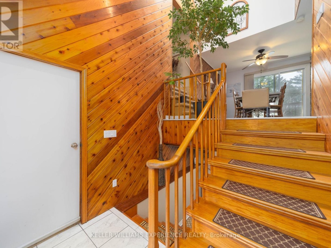 1936 Peninsula Point Road, Sparrow Lake
