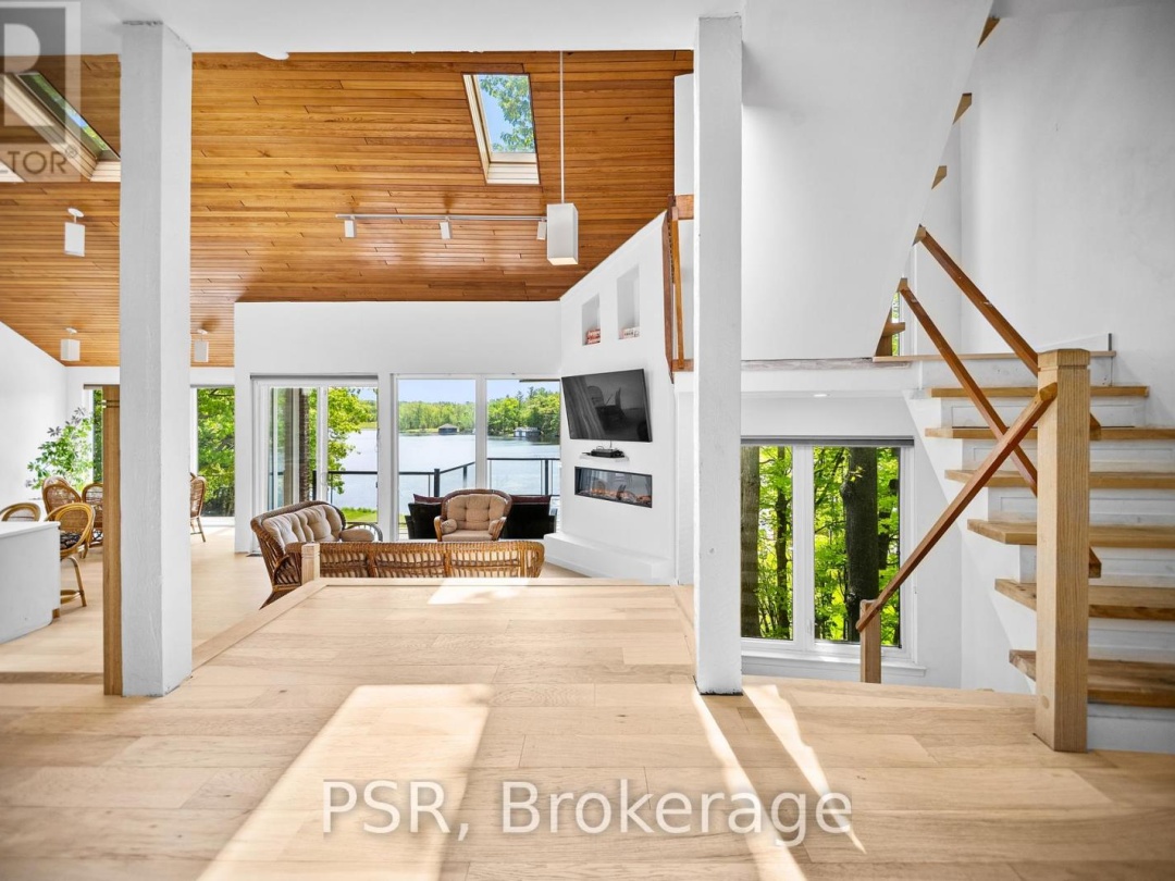 1030 S Sunset Bay Road, Lake Muskoka