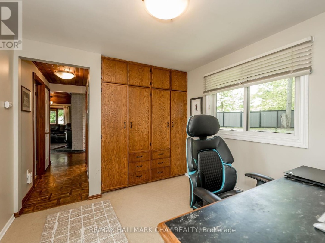 8 EAGLE RIDGE LANE, 