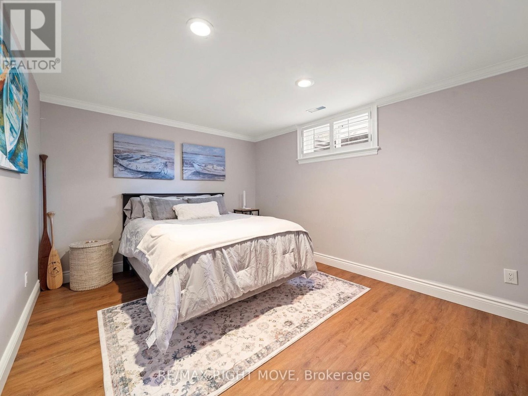1948 CARRIAGE COURT, 
