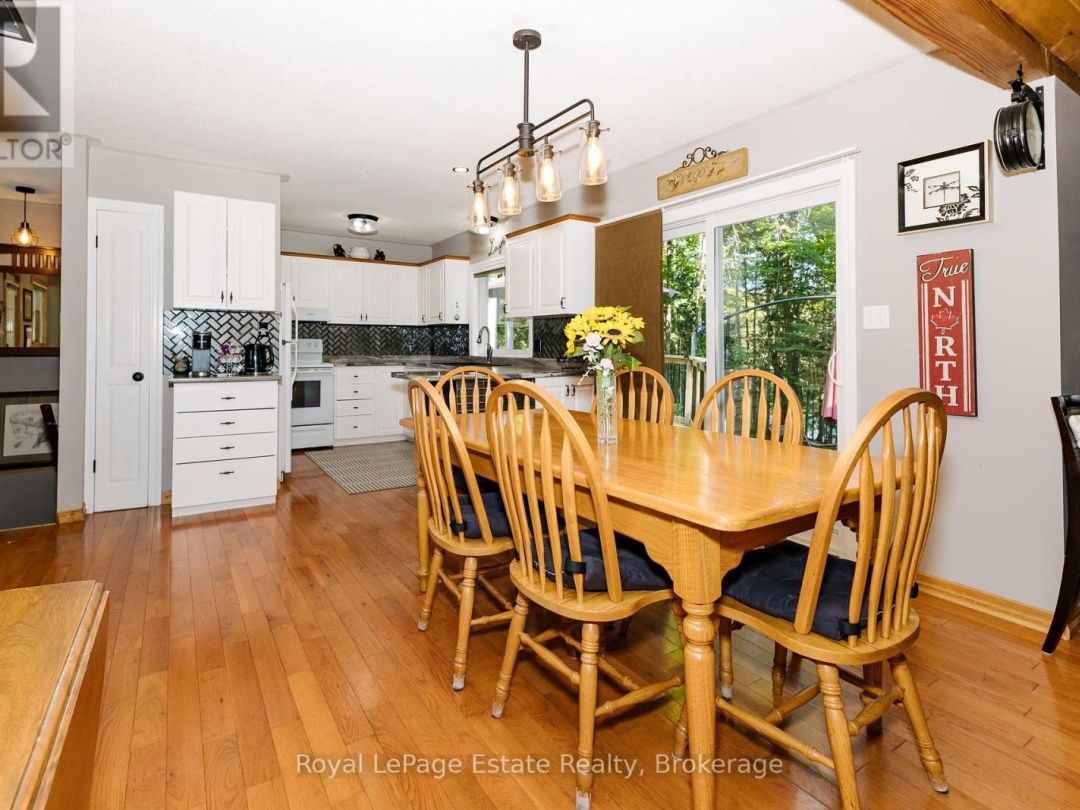 1157 BETWEEN LAKES TRAIL, Soyers Lake