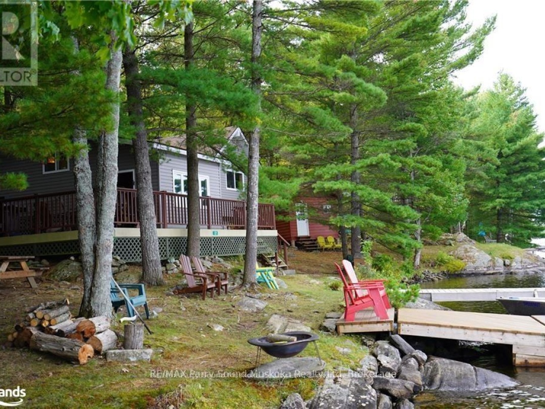 121 Healey, Healey Lake