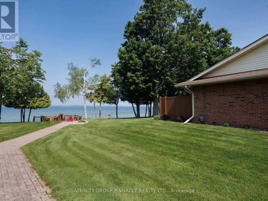 16 - B90 PARKLAWN BOULEVARD, 