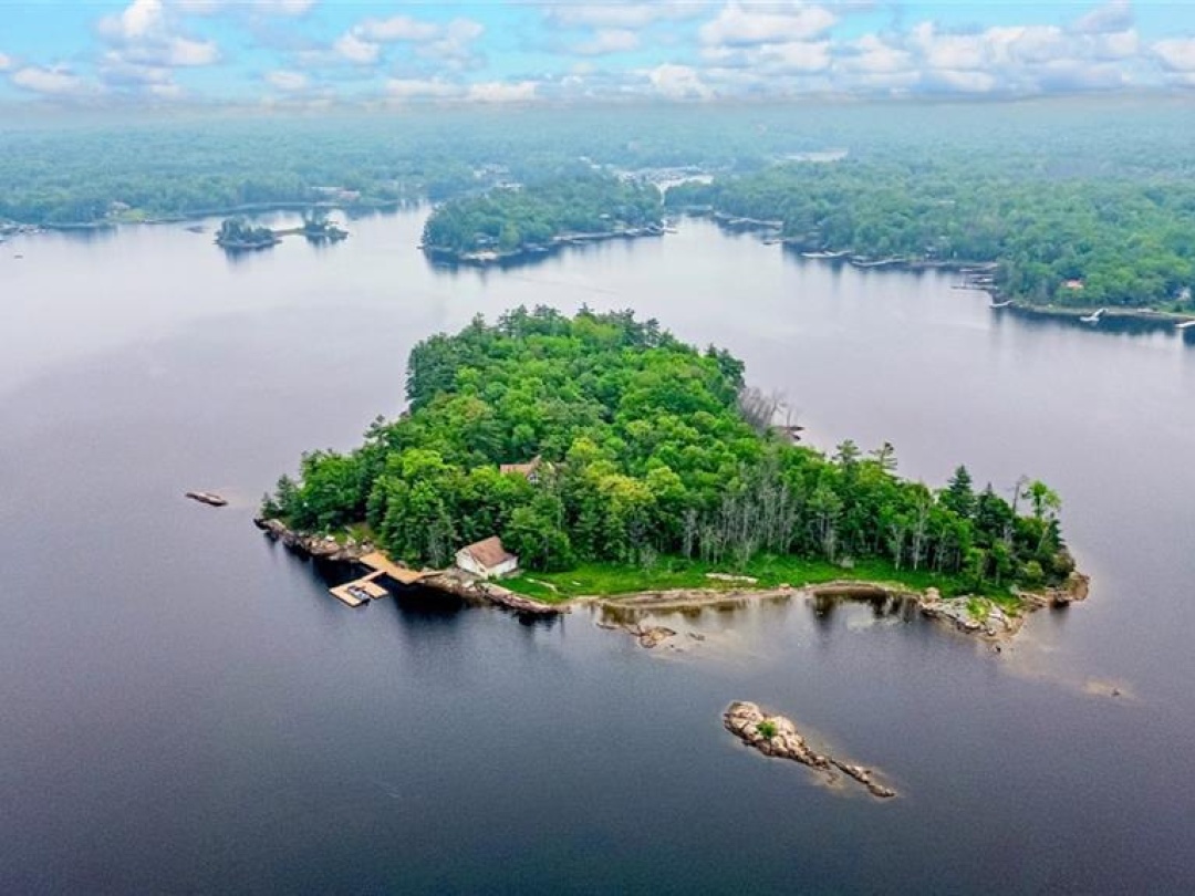 2 IS 880 GEORGIAN BAY, 