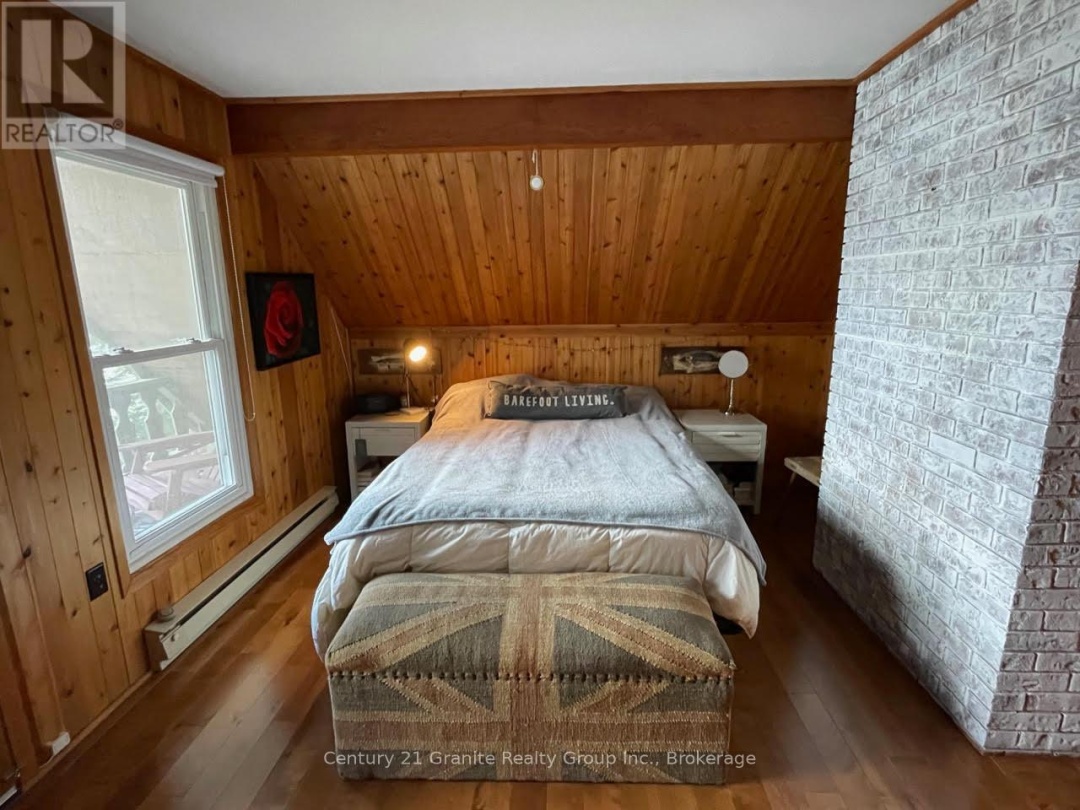 1038 BROKEN PADDLE ROAD, 