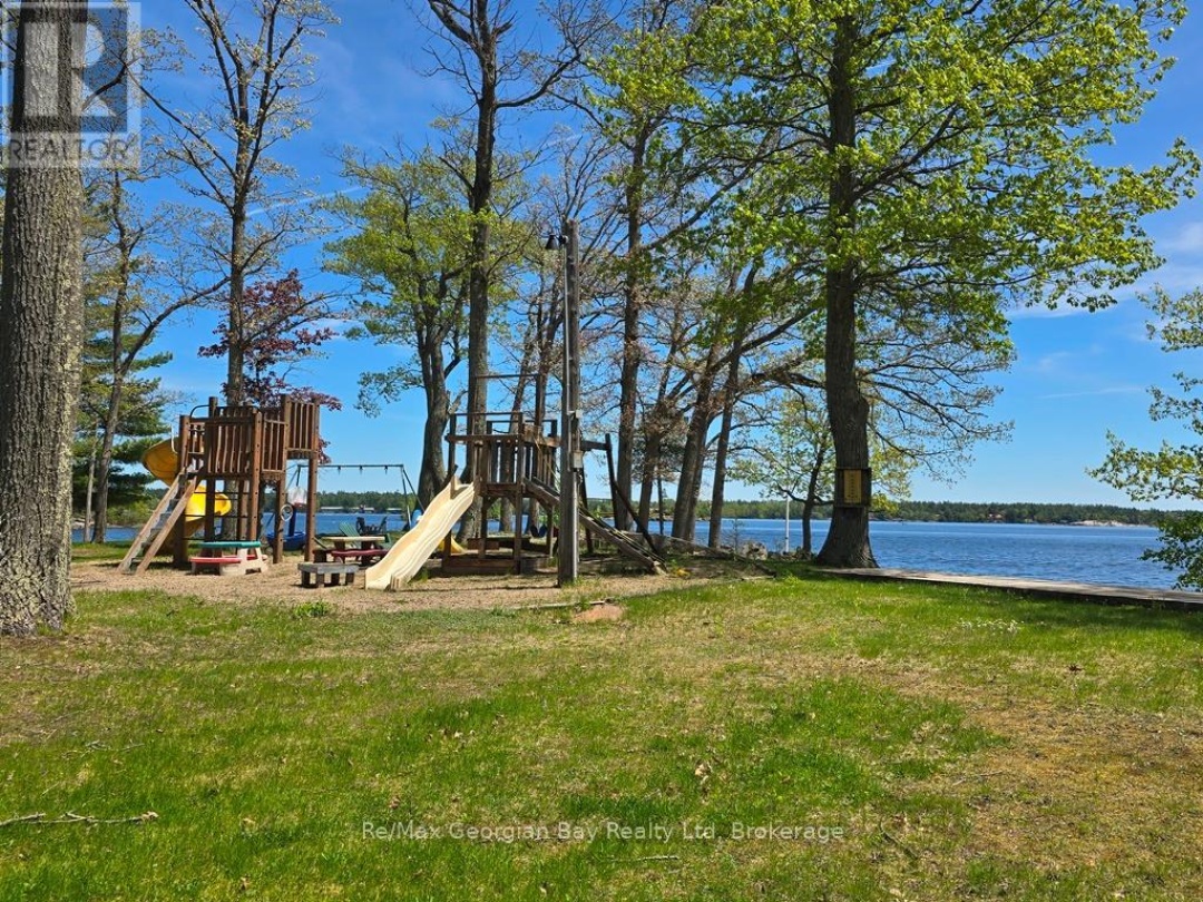 BEACH CHALET #3 - 1230 GRANDVIEW LODGE ROAD, 