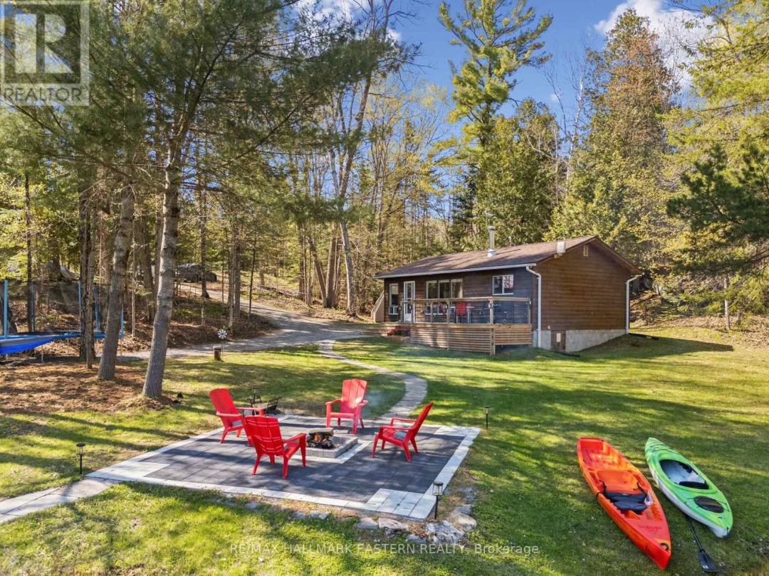 1025 Dickies Lane, Gooderham Lake