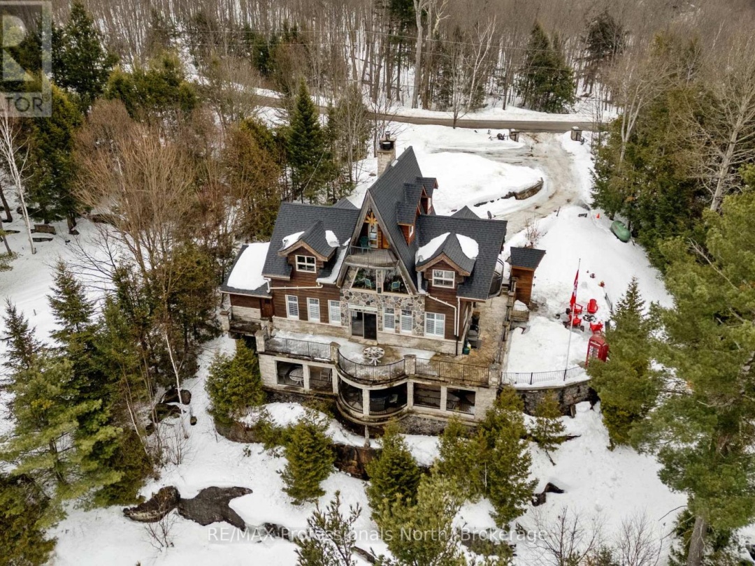 1307 Watts Road W, Kennisis Lake