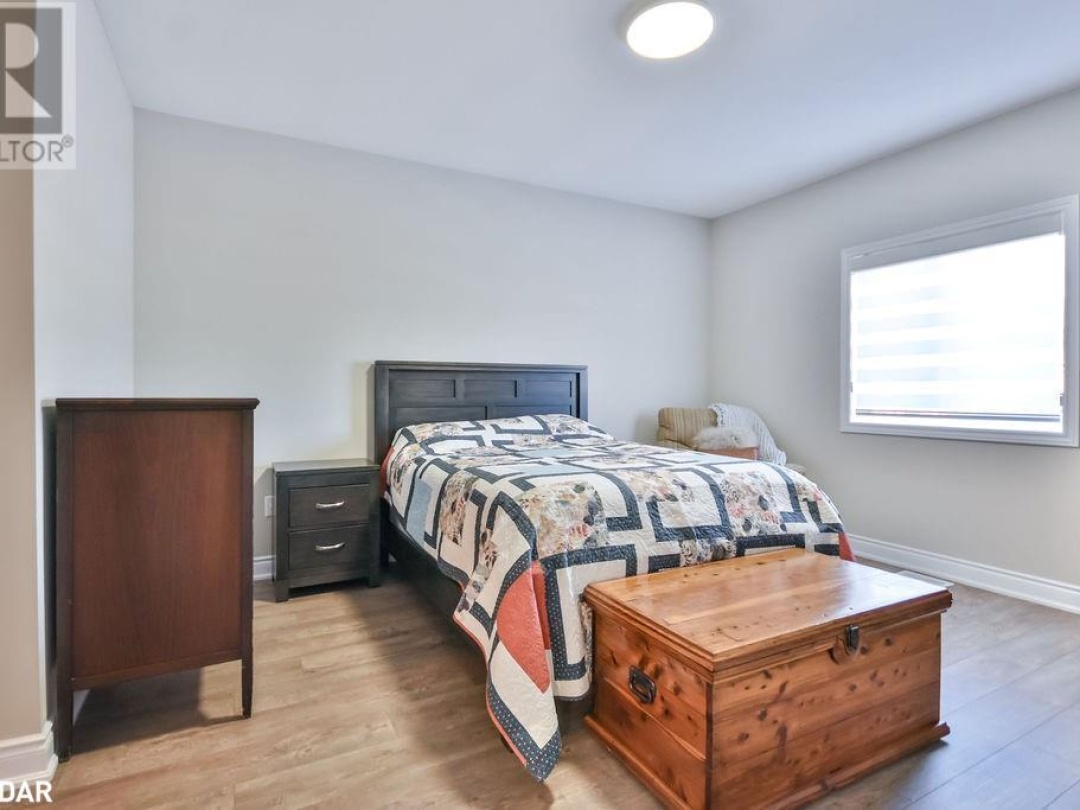 19 LEANNES Way, Orillia
