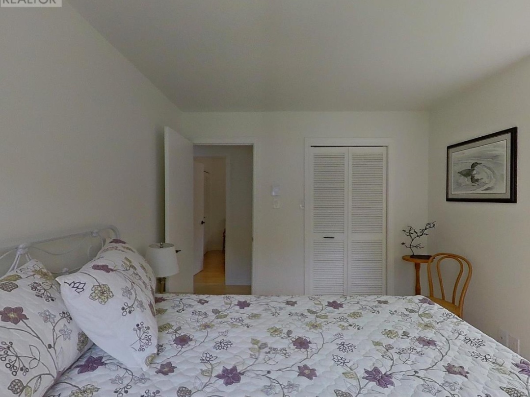 4 MAYPARK DRIVE, 