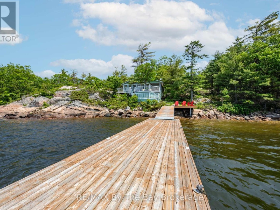 3572 ISLAND 820/MERMAID ISLAND, 