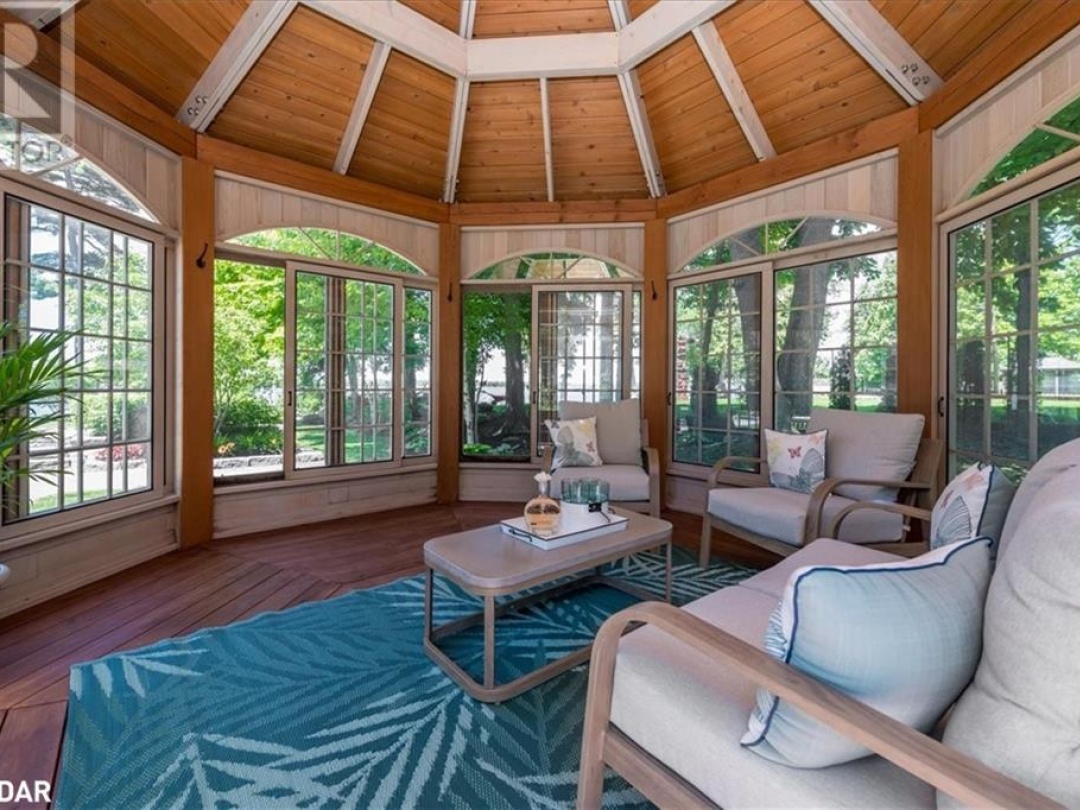153 Creighton Street S, Lake Simcoe
