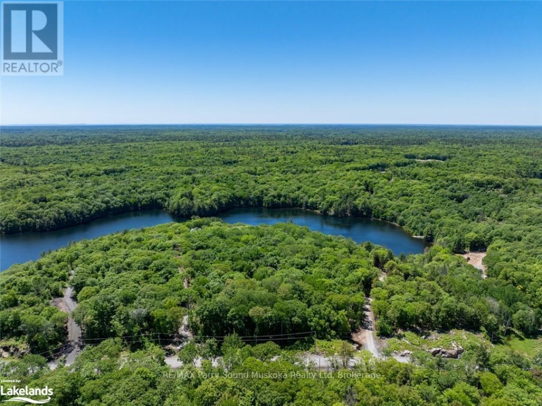 21 Wee Ge Wa Road, Clear Lake