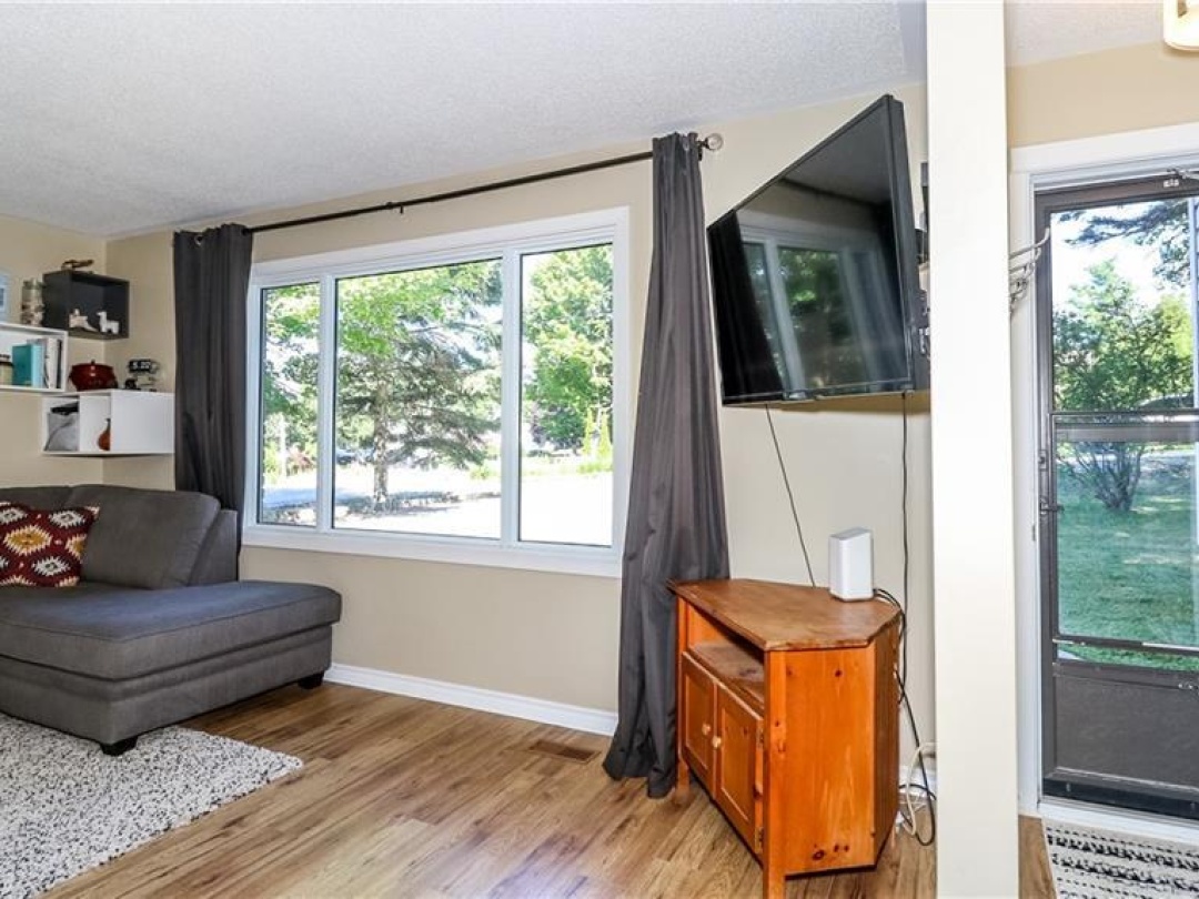 1 LAKEVIEW Drive, 